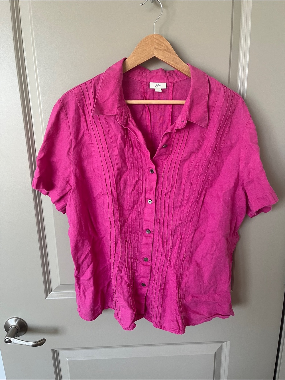 J. Jill Fuchsia Short-Sleeve Button-Down Pintuck Blouse